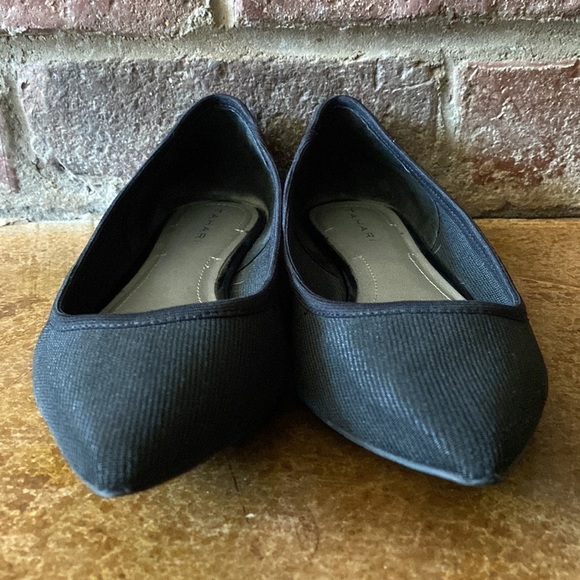 Tahari Edie black pointy toe ribbed flats - Picture 2 of 6